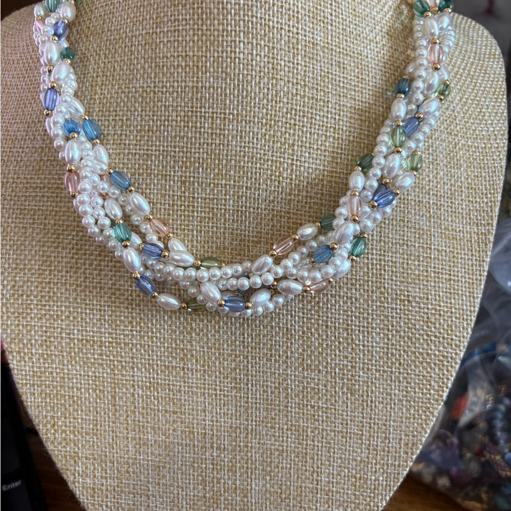 S58 AKI Intereined Glass Pearl Necklace